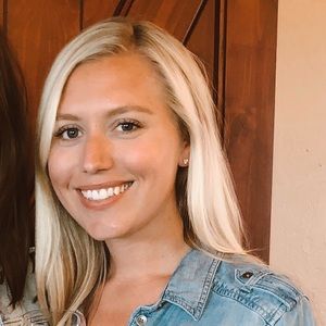 Meet your Posher, Brooke